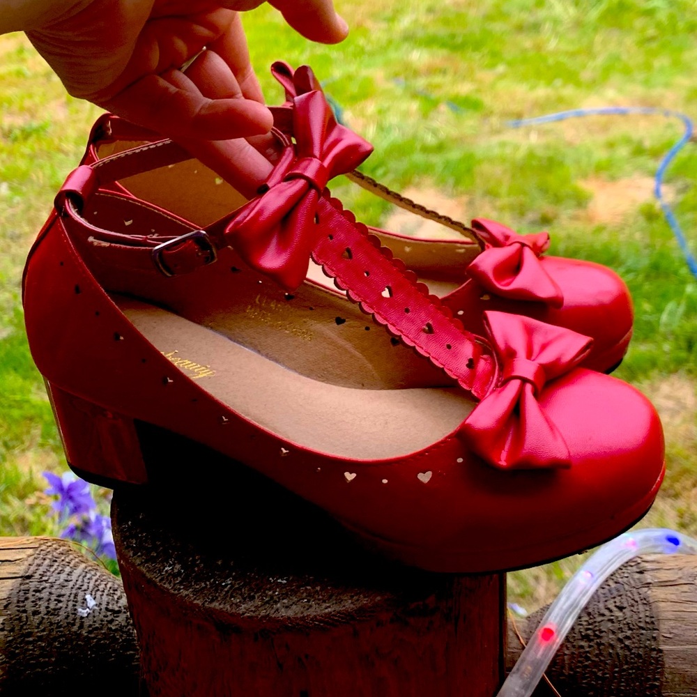 Ruby t strap Lolita red shoes! 👠